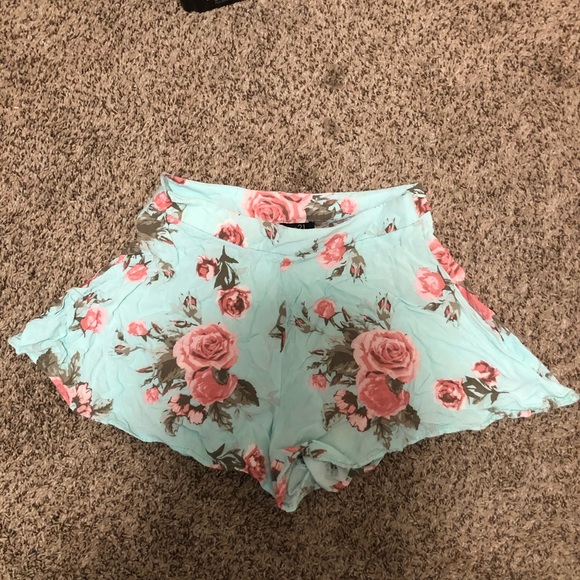 Floral Short Skorts - Picture 1 of 4